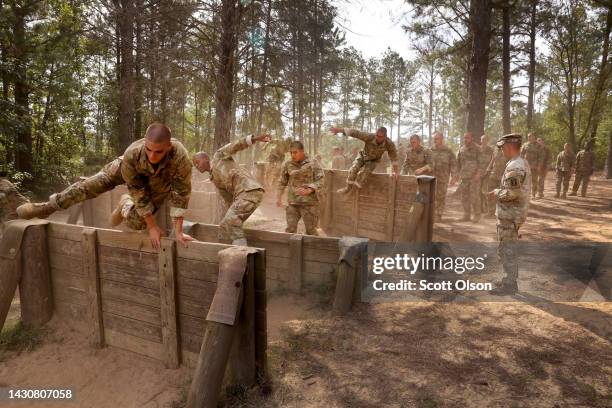 Army Obstacle Course Photos and Premium High Res Pictures - Getty Images