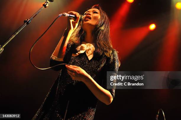 Big Ranga Bic Runga Photos and Premium High Res Pictures - Getty Images