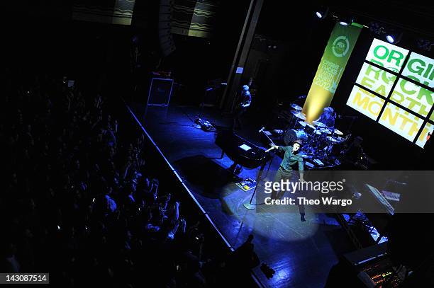 Singer-songwriter Gavin DeGraw performs at the third annual Origins Rocks Earth Month concert hosted by eco-minded beauty brand Origins at Webster...