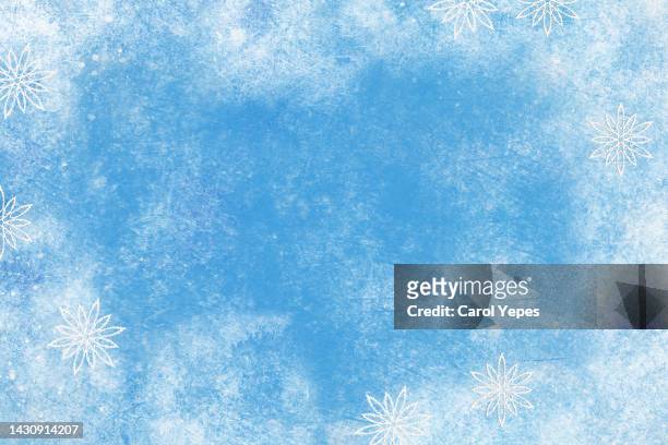 snowflakes frame in  pastel blue paper cut - christmas origami fotografías e imágenes de stock