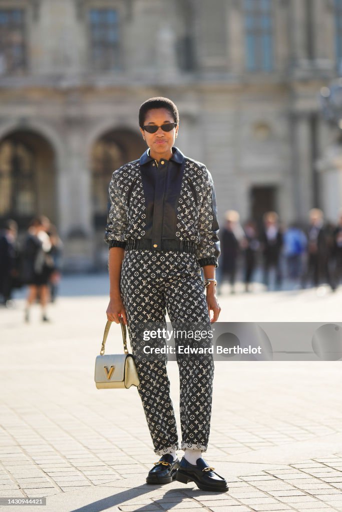 Street Style - Paris Fashion Week - Womenswear Spring/Summer 2023 : Day Nine