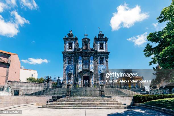 igreja de santo ildefonso on a sunny day with clear blue sky, porto, portugal - santo ildefonso church imagens e fotografias de stock