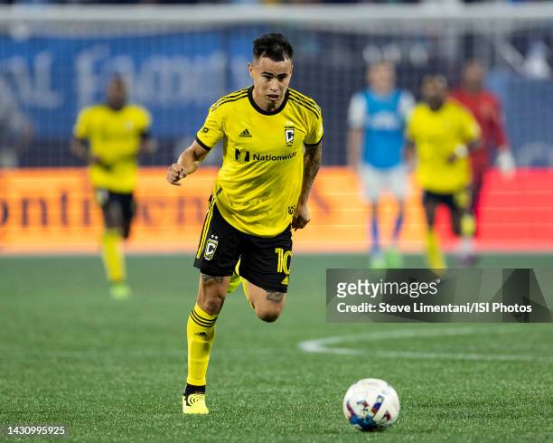 Lucas Zelarrayán of Columbus Crew advances the ball during a game between Columbus Crew and Charlotte FC at Bank of America Stadium on October 5,...