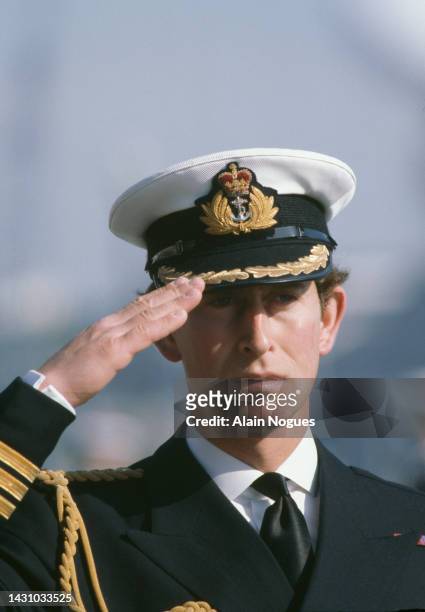 Le Prince Charles d’Angleterre en visite à la base navale de Brest, France, les 22 et 23 juillet 1980.