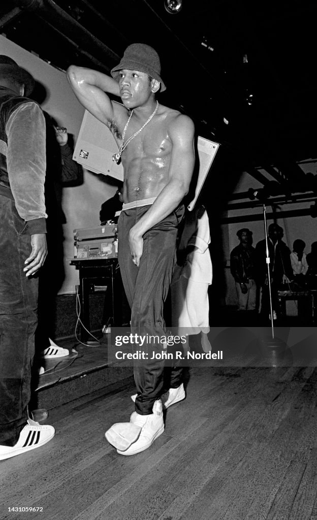 LL Cool J Performs
