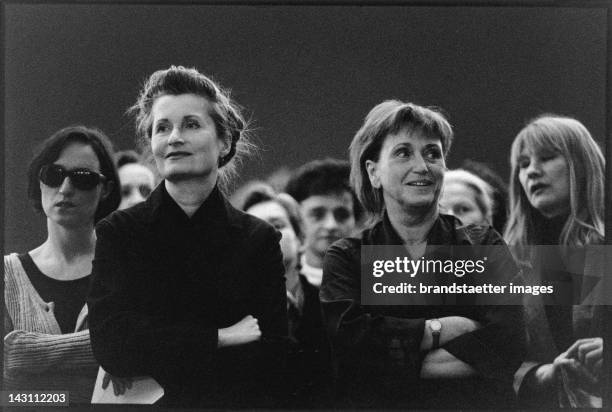 Elfriede Jelinek and VALIE EXPORT at the opening of their exhibition in the Museum of the 20th century in Vienna. Austria. Photograph. 1997.