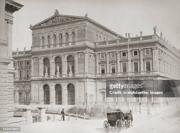 Wiener Musikverein It was built by Theophil Hansen in 1870. Photograph by Oprawil around 1870.