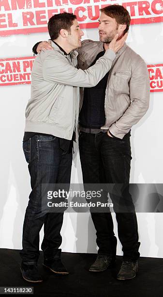 Actors Jason Biggs and Seann William Scott attend 'American Pie: Reunion' photocall at Villamagna Hotel on April 19, 2012 in Madrid, Spain.