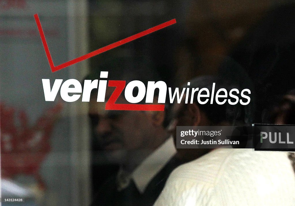 Verizon Reports Strong Earnings On iPhone Contracts