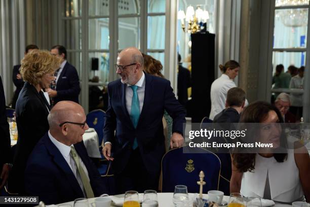 The president of the Circulo de Empresarios, Manuel Perez-Sala , and the president of the Spanish Association of Consulting Firms and former vice...