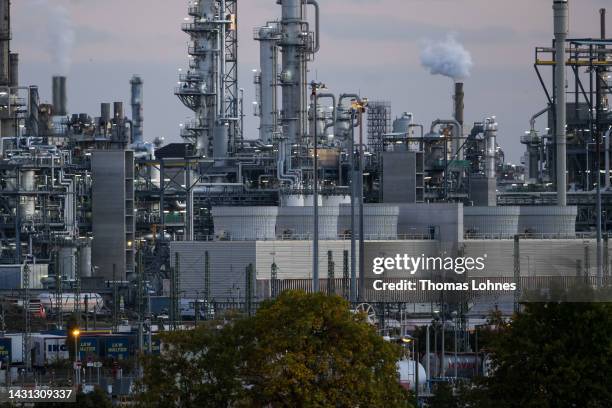 Basf Factory 2,427 Basf Chemical Stock Photos, High-Res Pictures, and Images - Getty ...