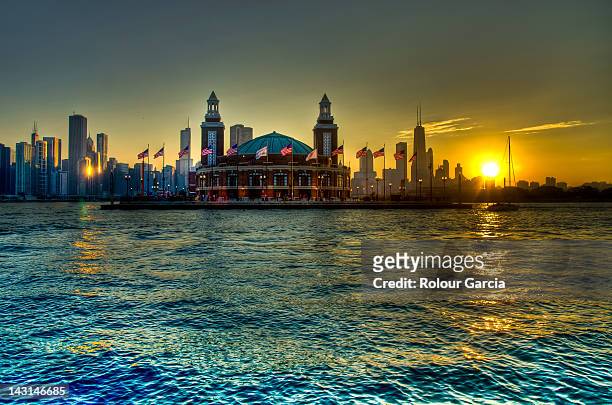navy pier at sunset - rolour garcia stock pictures, royalty-free photos & images