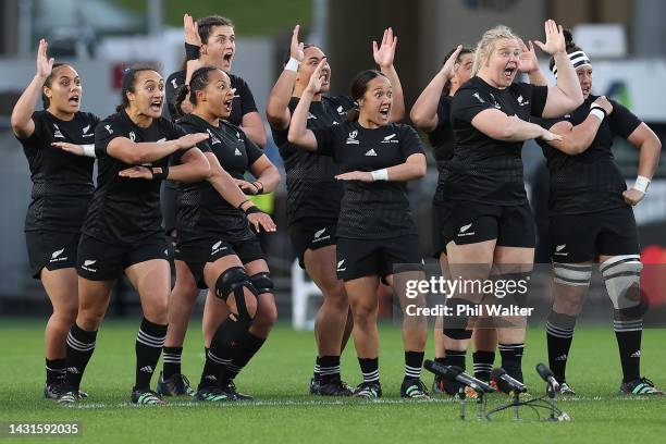 New Zealand perform the Haka during the Pool A Rugby World Cup 2021 New Zealand match between Australia and New Zealand at Eden Park on October 08 in...