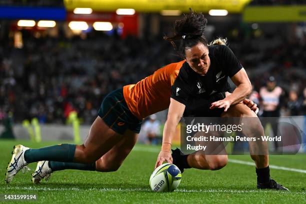 Portia Woodman of New Zealand scores a try during the Pool A Rugby World Cup 2021 New Zealand match between Australia and New Zealand at Eden Park on...