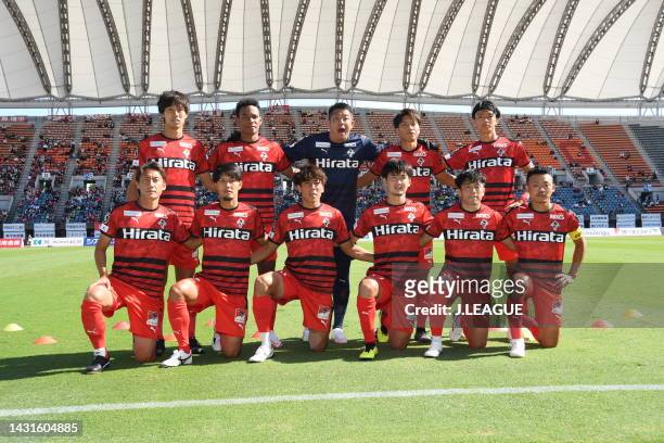 Roasso Kumamoto players line up for the team photos prior to during the J.LEAGUE Meiji Yasuda J2 40th Sec. Match between Roasso Kumamoto and...