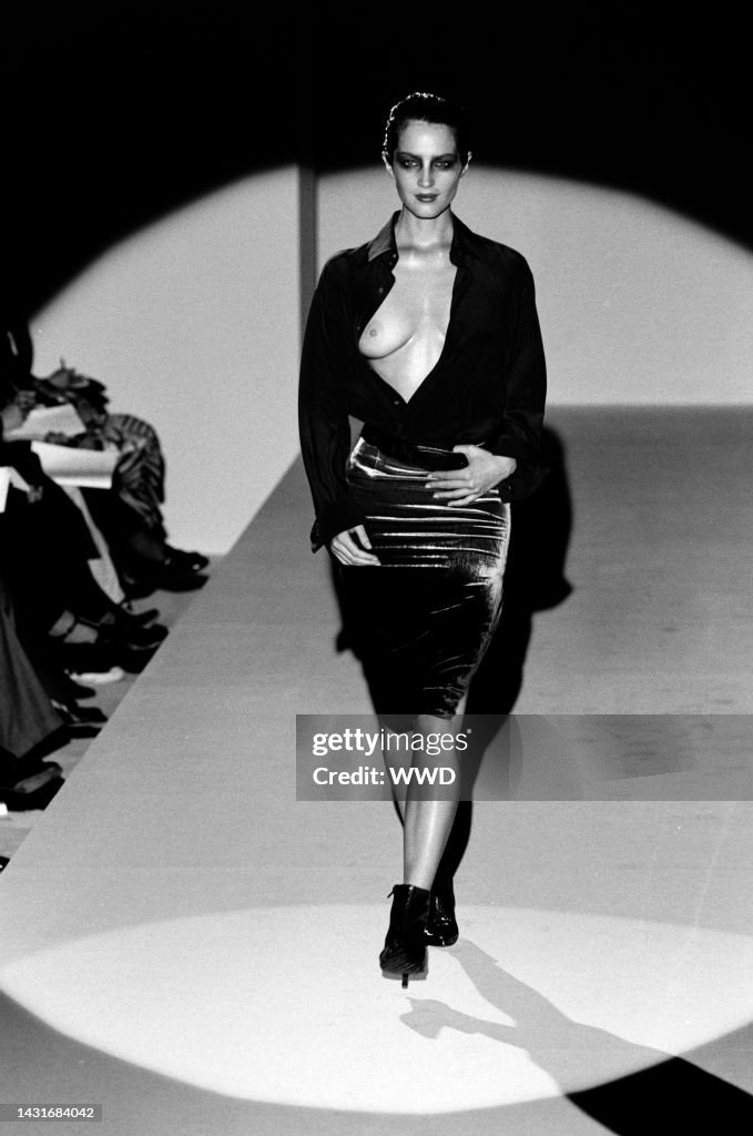 Gucci Spring 1997 Ready to Wear Runway Show