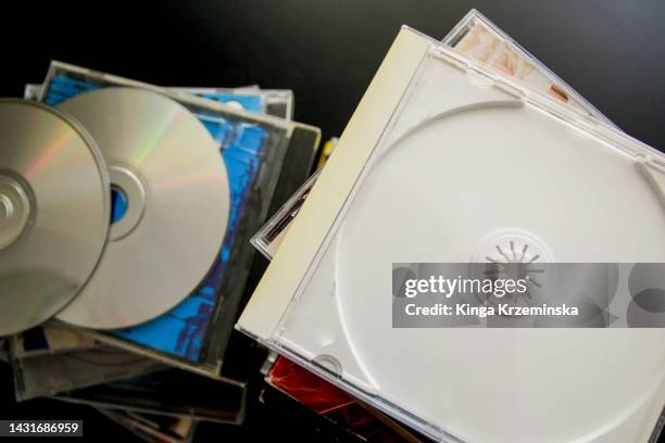 cds - living rom stock pictures, royalty-free photos & images