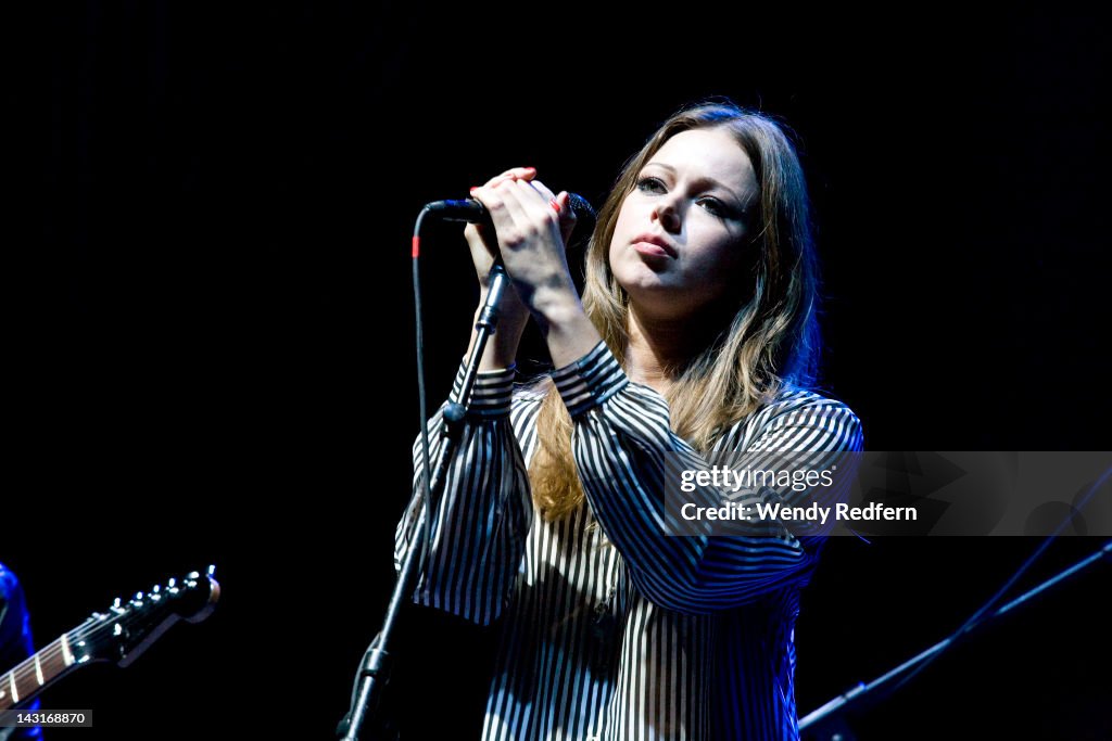 Pulp Perform At Radio City Music Hall In New York