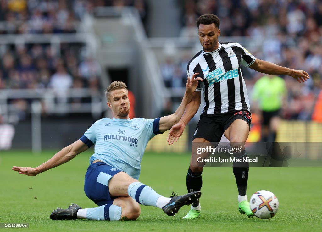 Newcastle United v Brentford FC - Premier League