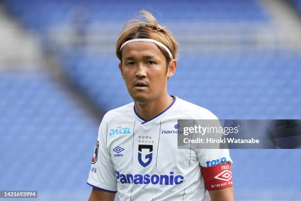 Takashi Usami of Gamba Osaka looks on during the J.LEAGUE Meiji Yasuda J1 32nd Sec. Match between Yokohama F･Marinos and Gamba Osaka at Nissan...