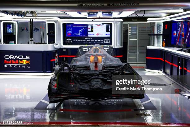 Oracle Racing Garage Sports Car Garage Photos and Premium High Res Pictures - Getty Images
