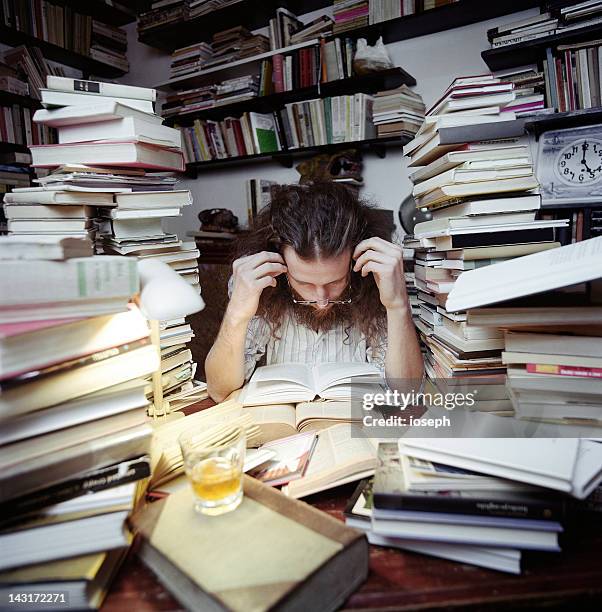 el estudio - filosofía fotografías e imágenes de stock