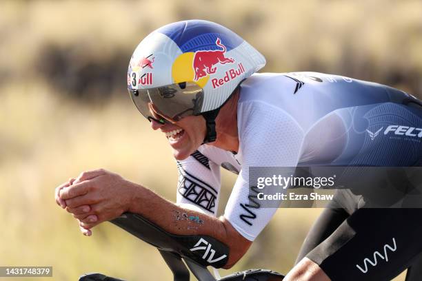 Braden Currie of New Zealand competes on the bike during the IRONMAN World Championships on October 08, 2022 in Kailua Kona, Hawaii.