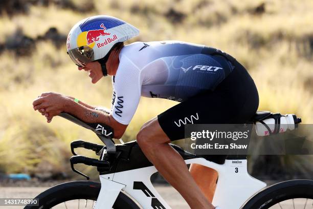 Braden Currie of New Zealand competes on the bike during the IRONMAN World Championships on October 08, 2022 in Kailua Kona, Hawaii.