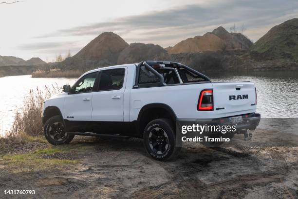 ram 1500 pick-up truck - pick up truck stock pictures, royalty-free photos & images