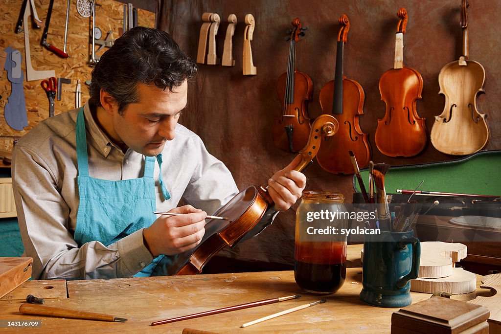 Violine Maker's Studio