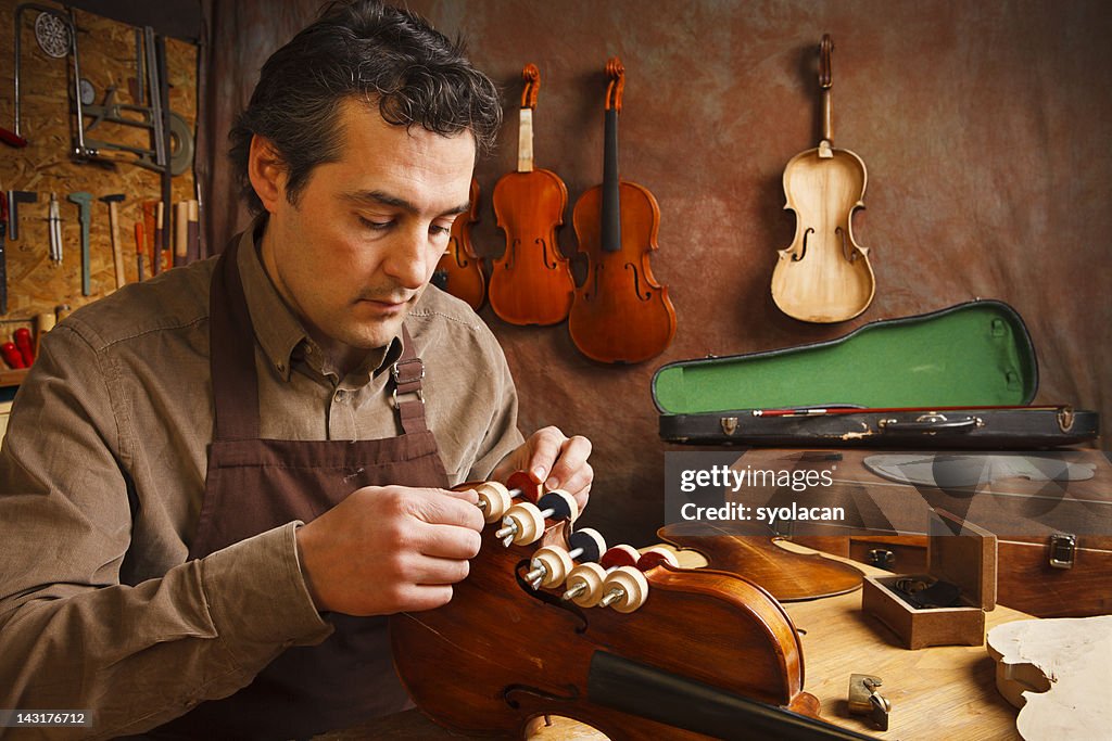 Violin Maker