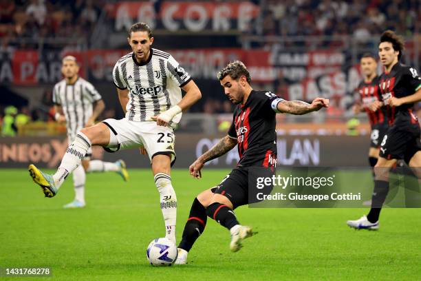 Theo Hernandez of AC Milan in action during the Serie A match between AC Milan and Juventus at Stadio Giuseppe Meazza on October 08, 2022 in Milan,...