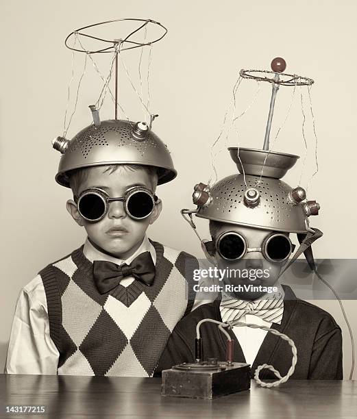 mind readers - young inventor stock pictures, royalty-free photos & images