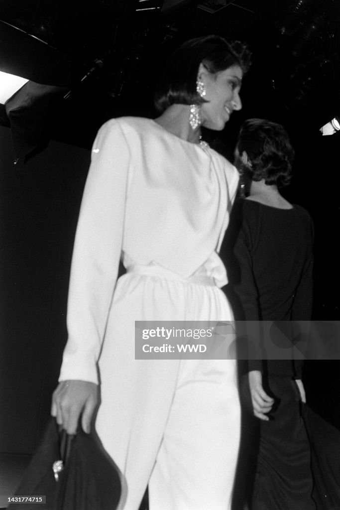Der Fall Röhm Model Bo Pinder. This is the first collection designed by Carolyne ...