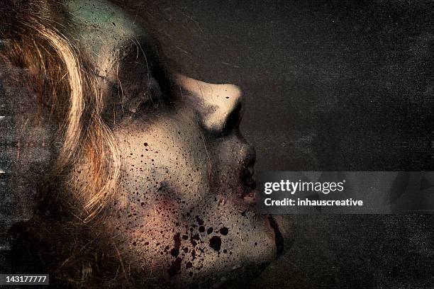 dead girl - silicon sculpture - bloody death stockfoto's en -beelden