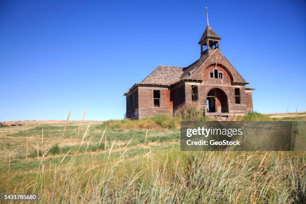 a historic schoolhouse in ruin - govan bildbanksfoton och bilder