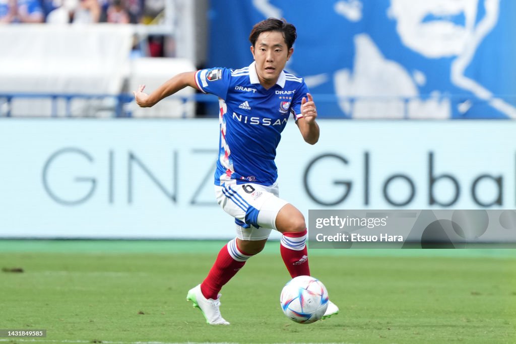Yokohama F･Marinos v Gamba Osaka - J.LEAGUE Meiji Yasuda J1