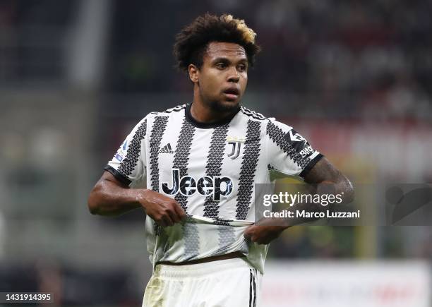 Weston McKennie of Juventus FC looks on during the Serie A match between AC Milan and Juventus at Stadio Giuseppe Meazza on October 08, 2022 in...