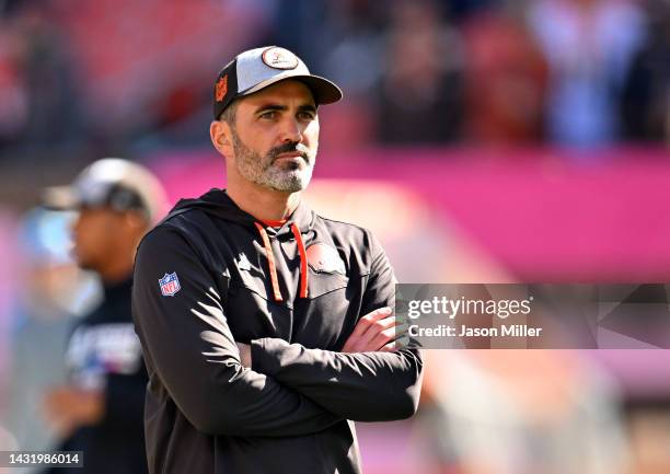 Head coach Kevin Stefanski of the Cleveland Browns looks onward before his game against the Los Angeles Chargers at FirstEnergy Stadium on October...