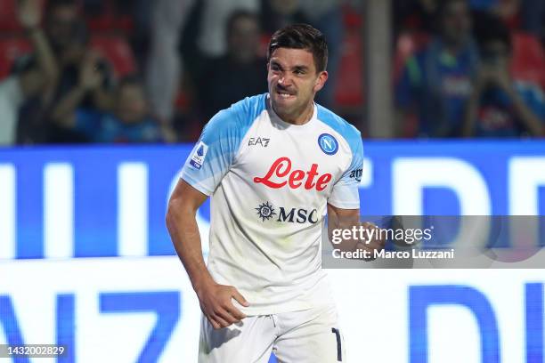 Giovanni Simeone of Napoli celebrates after scoring their team's second goal during the Serie A match between US Cremonese and SSC Napoli at Stadio...