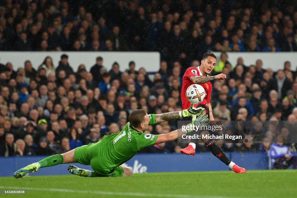 Everton FC v Manchester United - Premier League