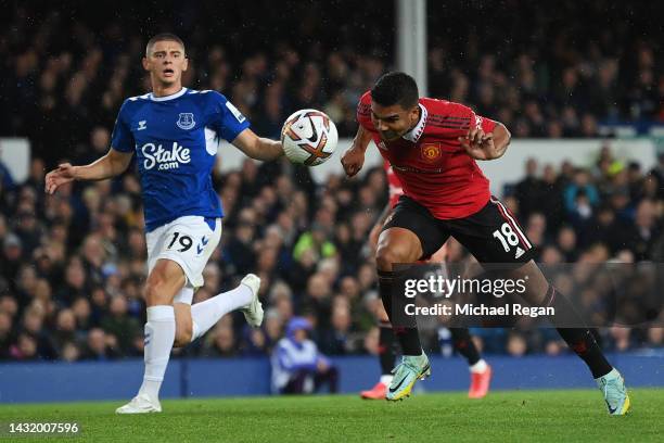 Casemiro of Manchester United misses a chance during the Premier League match between Everton FC and Manchester United at Goodison Park on October...