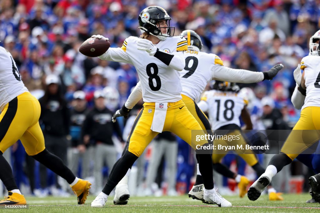 Pittsburgh Steelers v Buffalo Bills