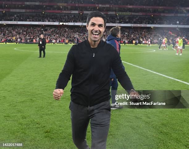 Arsenal manager Mikel Arteta celebrates after the Premier League match between Arsenal FC and Liverpool FC at Emirates Stadium on October 09, 2022 in...