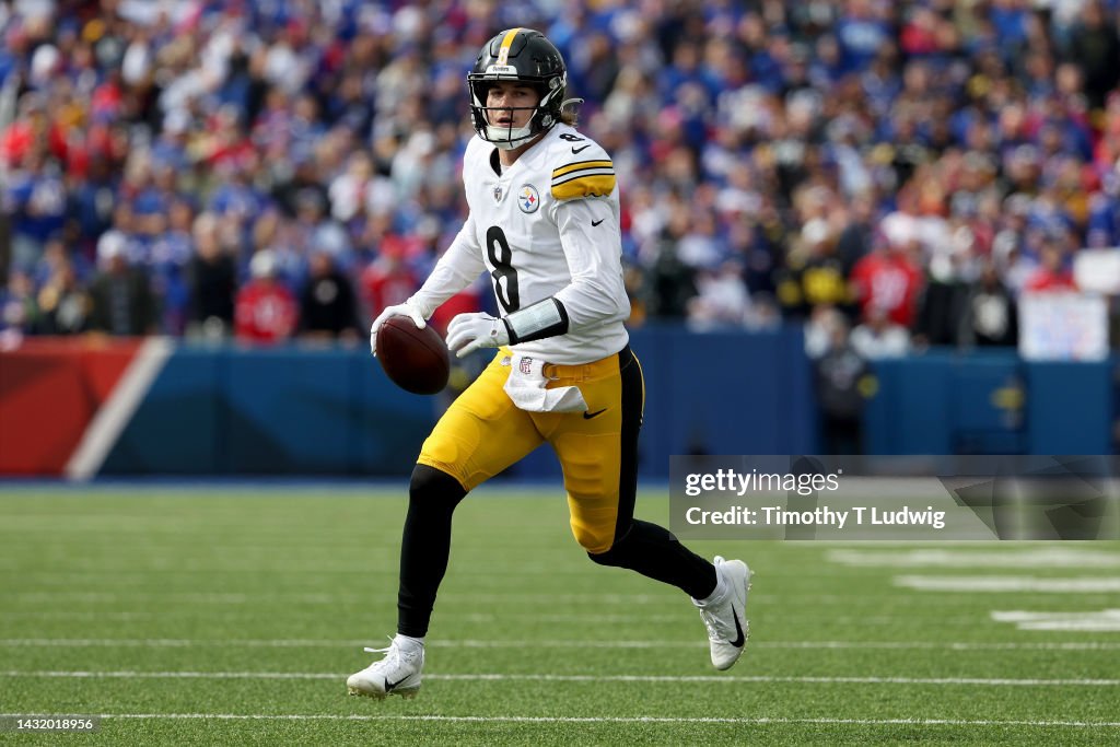 Pittsburgh Steelers v Buffalo Bills