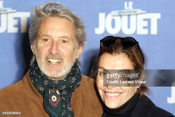 Antoine De Caunes and Daphné Roulier attend the "Le Nouveau Jouet" premiere at Le Grand Rex on October 09, 2022 in Paris, France.