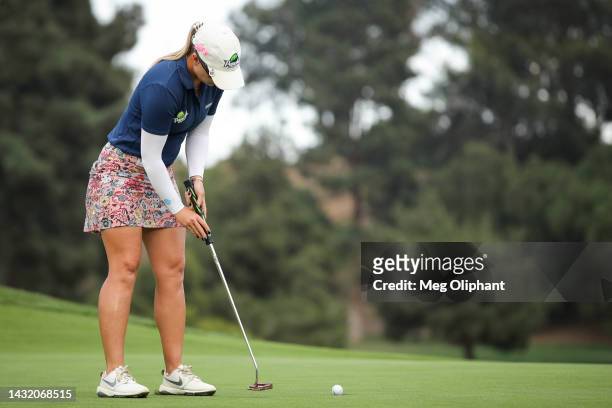 Jodi Ewart Shadoff of England putts on the 18th green to win the LPGA MEDIHEAL Championship at The Saticoy Club on October 09, 2022 in Somis,...