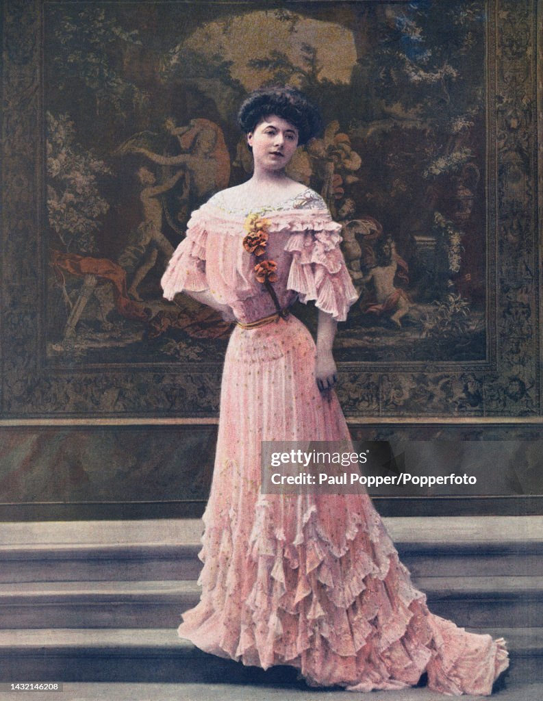 Women's Fashions Of The 1900s