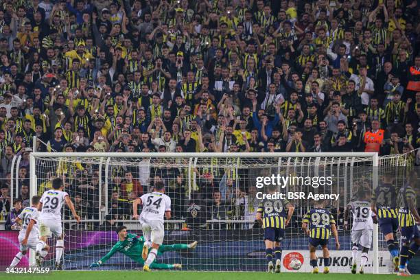 Fabio Borini of Fatih Karagumruk scores a goal during the Turkish Super Lig match between Fenerbahce and Fatih Karagumruk at Sukru Saracoglu Stadium...