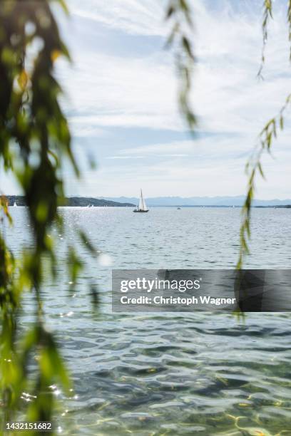 starnberger see - starnberg photos et images de collection